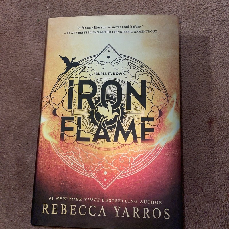 Iron Flame (Wing and Claw Collection) Rebecca Yarros English Hardcover Book New