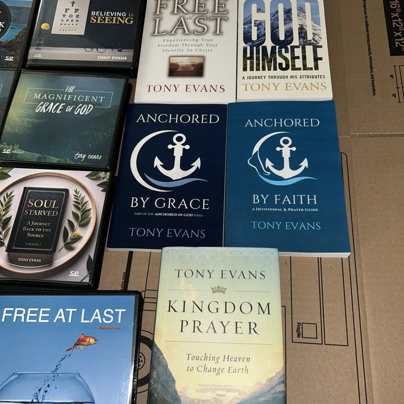Tony Evans CD/Book Lot A gallery