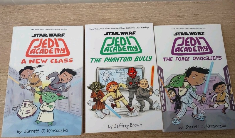 Lot 3 STAR WARS JEDI ACADEMY Series Books Graphic Novels 2015 2016 2017