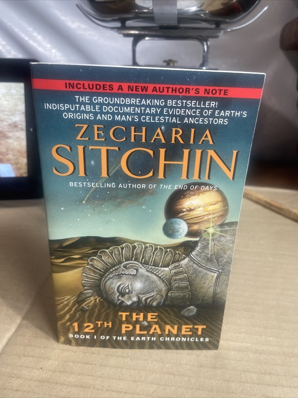 12th Planet: Book I of the Earth Chronicles by Zecharia Sitchin (English)