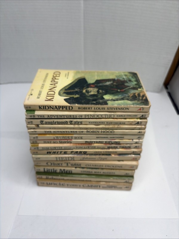 Lot of 14 Vintage 1960s Airmont Classics Children's Paperbacks Books.robin Hood gallery
