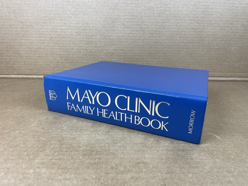 Mayo Clinic Family Health Book 1990 Hardcover Medical Reference David E. Larson