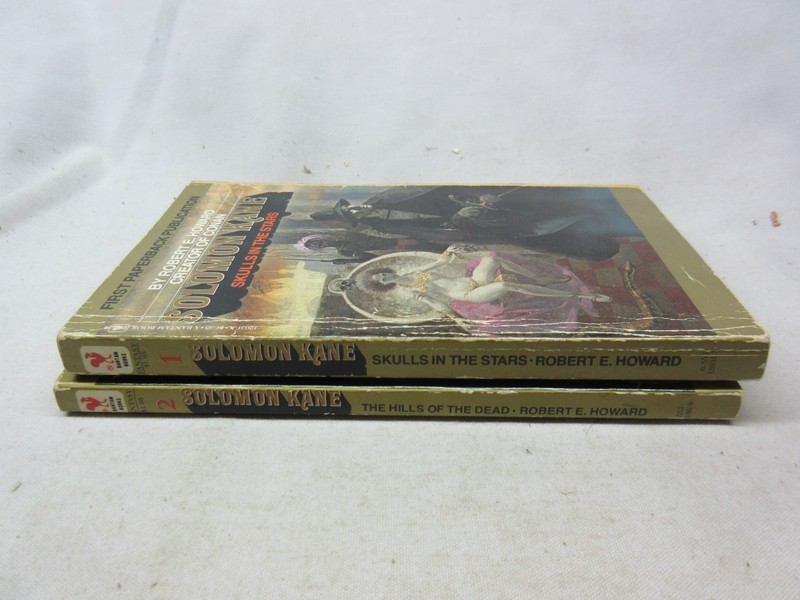 Robert E. Howard Early Paperback Books Solomon Kane Skulls Hills Bantam (L)