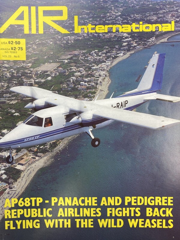 Vintage Commercial & Military Airplanes Aircraft Book – 1982 AIR International