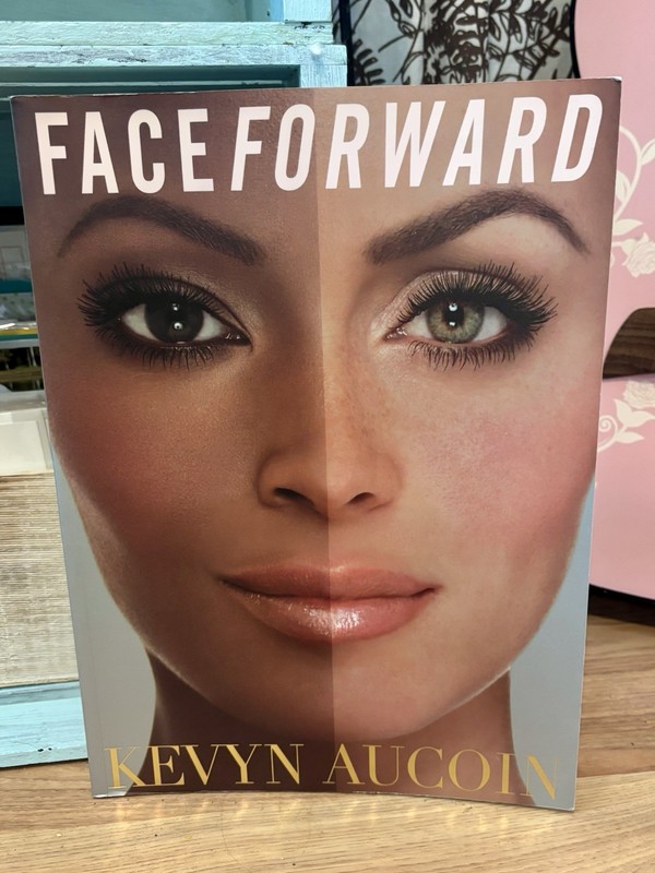 Rare Face Forward by Kevyn Aucoin First Edition Book 2000 Italy Beauty Makeup