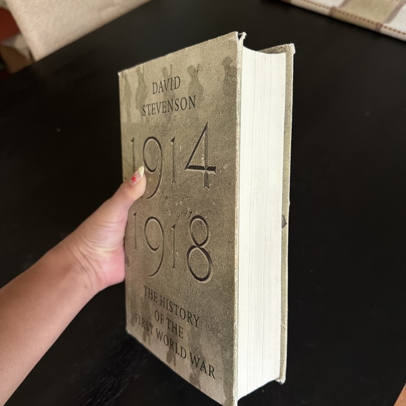 1914-1918: The History of the First World War (A... by Stevenson, David Hardback gallery