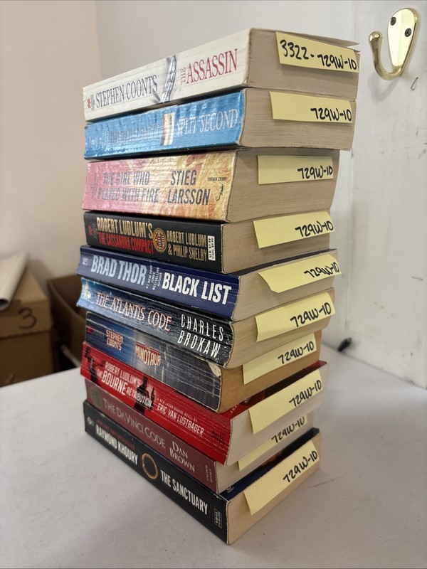 Lot of 10 - Mystery and Thrillers - Mixed Authors - FREE SHIPPING gallery