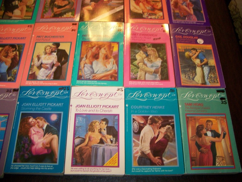 Lot of 32 Vintage Love swept Romance Novels Various Authors PB Bantam Book WOW!! gallery