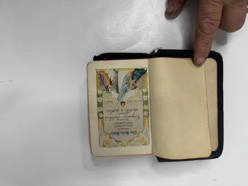 Antique Bible 1910 Cambridge Great Britain Scholarship Ed. gallery