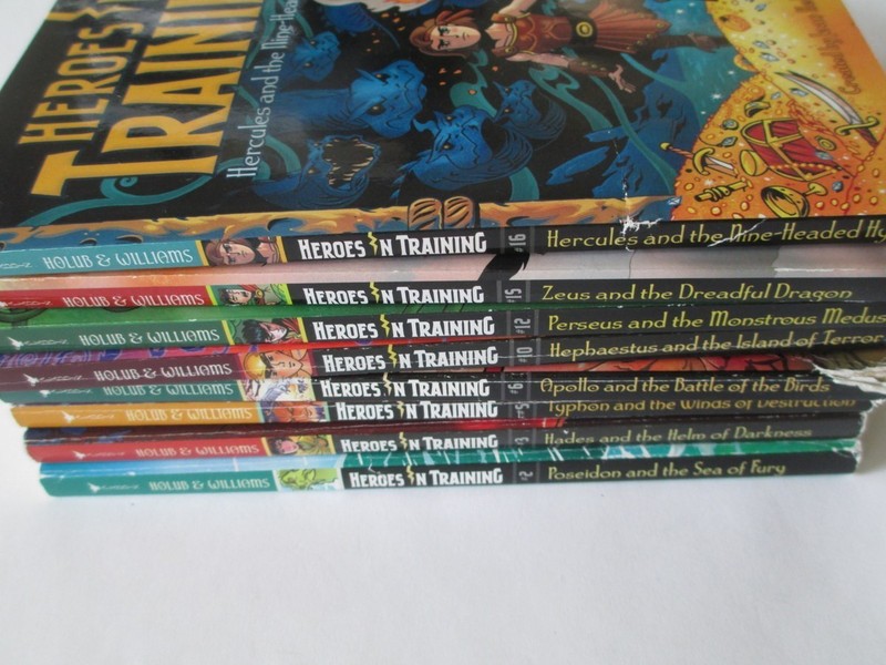 Heroes in Training lot of 8 books Holub 2 3 5 6 10 12 15 16 gallery