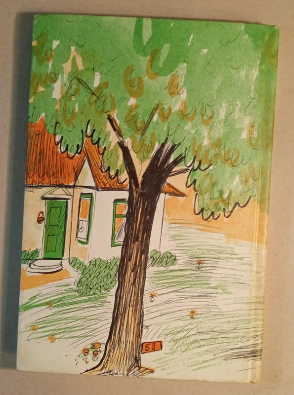 Children's Books (2). Weekly Reader. VGT 1970's. See Photos For Details gallery