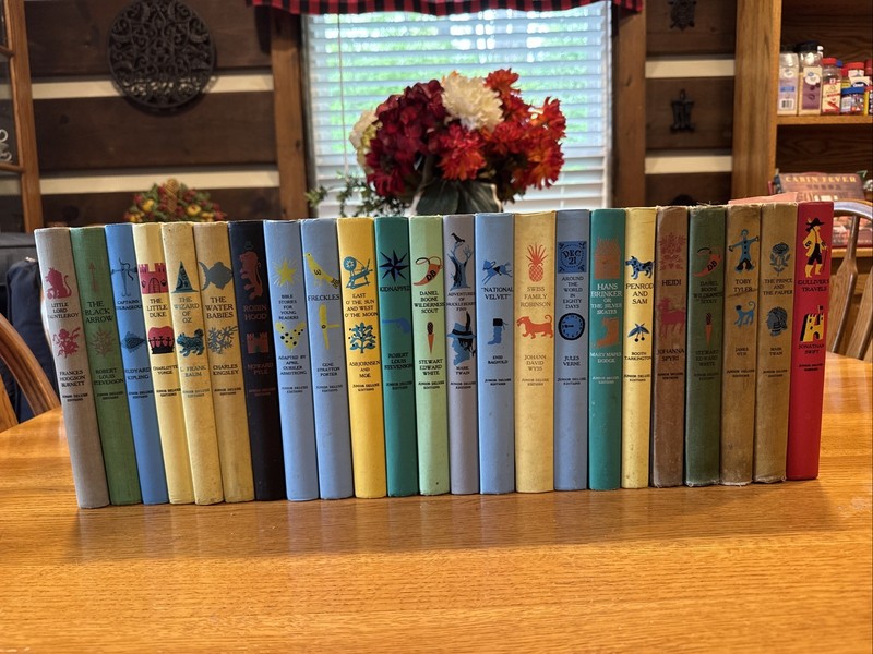 JR. Deluxe Editions, Garden City, NY Lot Of 23