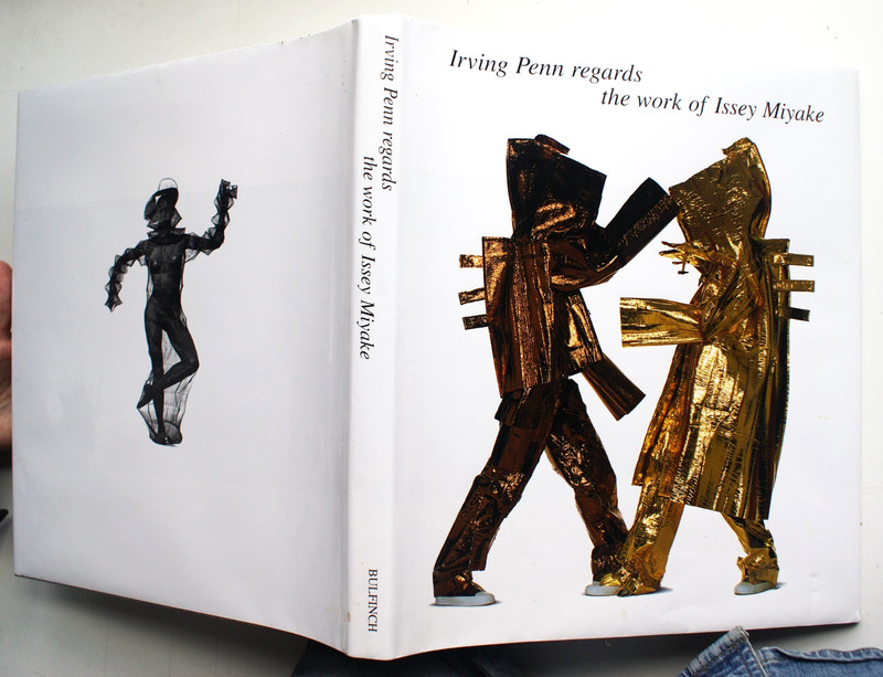 IRVING PENN REGARDS THE WORK OF ISSEY MIYAKE 1st Ed Little Brown 1999 [298]
