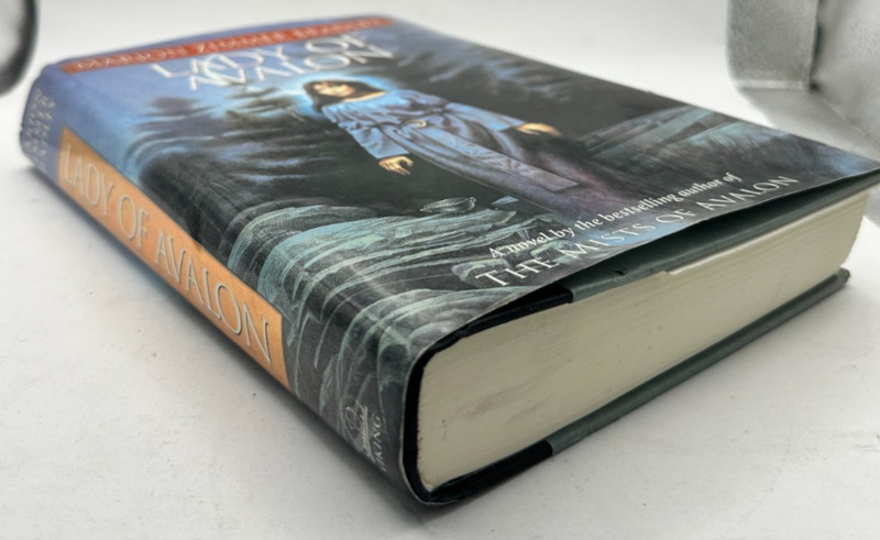 Lady of Avalon by Marion Zimmer Bradley Hardcover Fantasy Novel Historical gallery