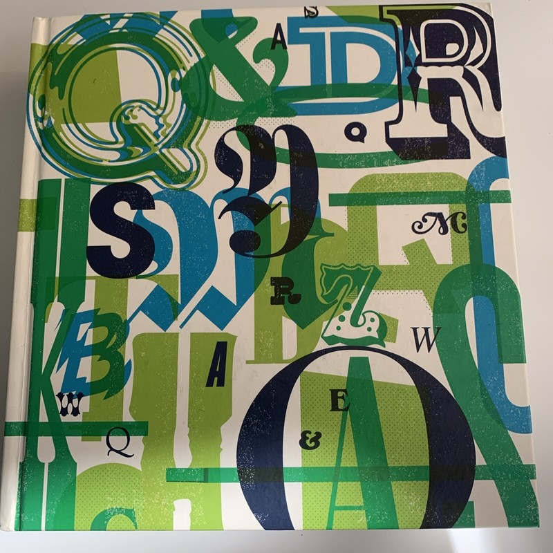 The Essential Type Directory: A Sourcebook of Over 1,800 Typefaces and Their His