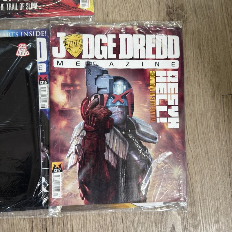 2011 Judge Dredd Magazine Lot Full Run #305-317 Jan-Dec gallery