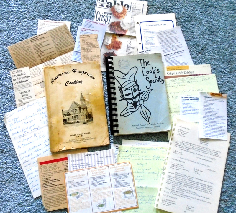 2 Vintage 1964 OH COOKBOOKS Hungarian Church & Catholic Women;Plus loose recipe