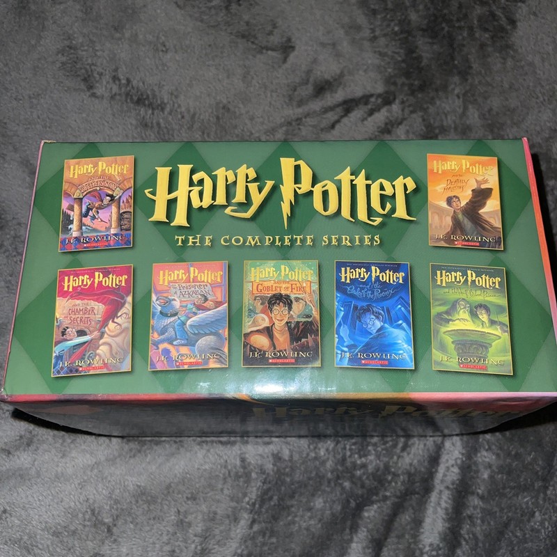 Harry Potter The Complete Series Box Set by J.K. Rowling, Paperback, English gallery