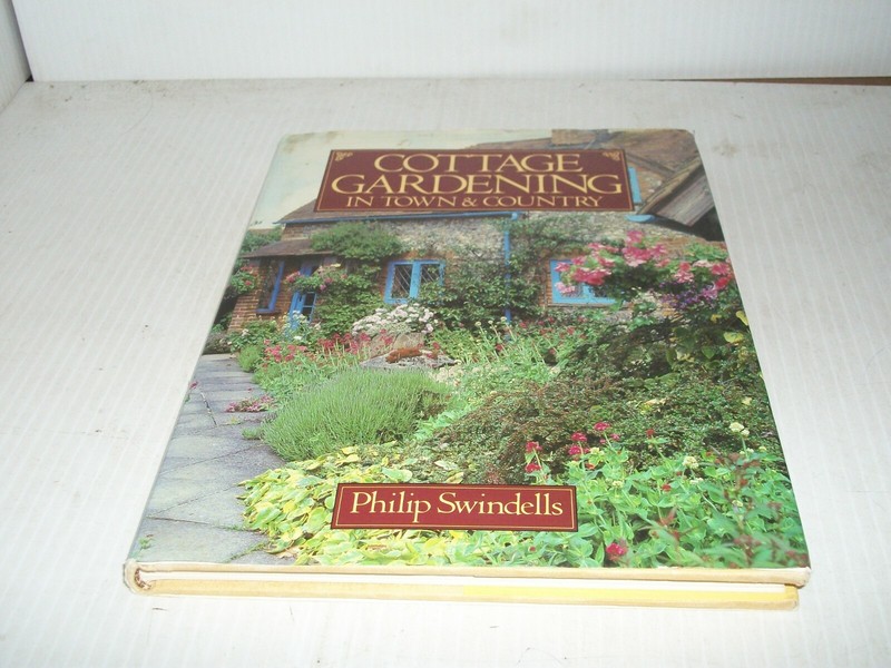 Cottage Gardening in Town & Country (FC5-3-JV780)