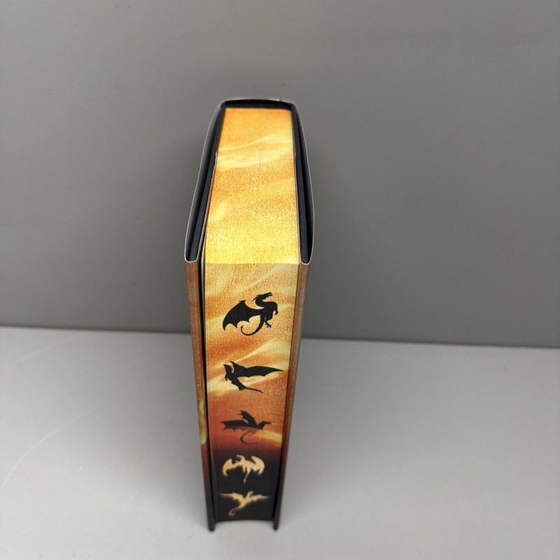 Rebecca Yarros Iron Flame (Wing and Claw Collection) (Hardback) Empyrean gallery