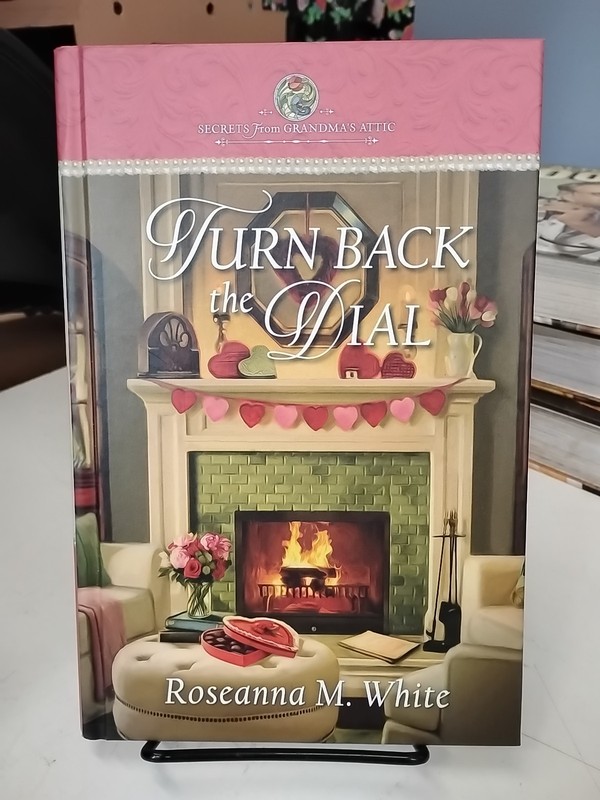 SFGA #21 Turn Back the Dial by Guideposts and Roseanna M. White (2023,…