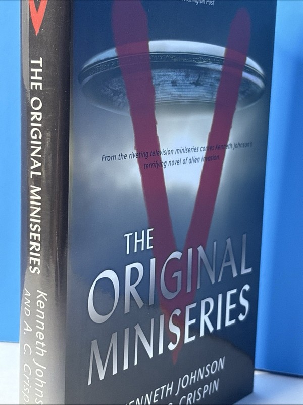 V : The Original Miniseries by A. C. Crispin & Kenneth Johnson (2008, HC w/ DJ) gallery