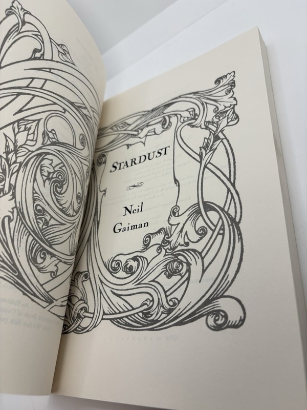 Stardust • Special Advance Edition / 1st Edition • Signed | Neil Gaiman | 1999 gallery