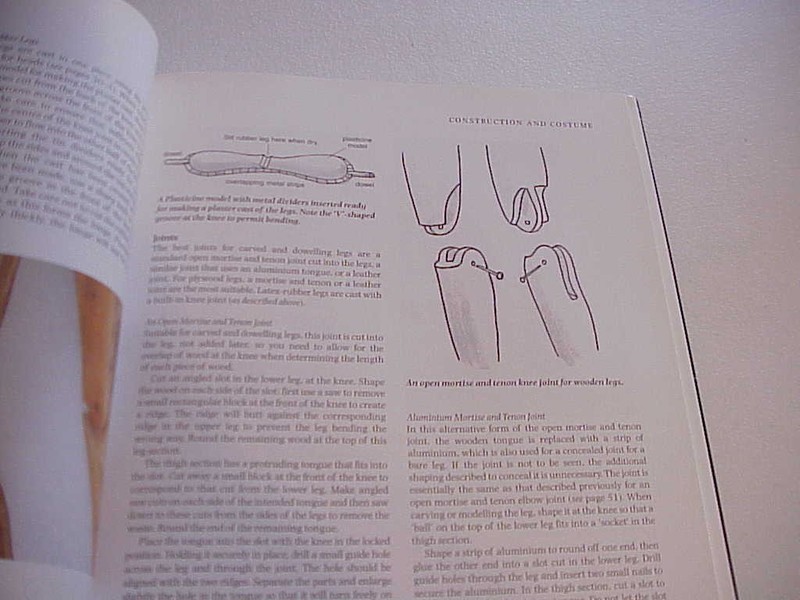 MAKING AND MANIPULATING MARIONETTES BY DAVID CURRELL WITH DUST JACKET gallery