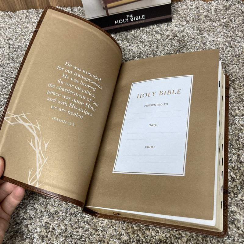 KJV Giant Print Bible | Indexed | Brown Crown of Thorns | red letter gallery