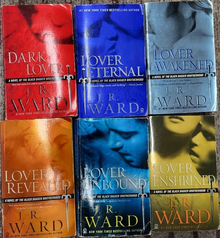 Lot 16 J.R. Ward. Black Dagger Brotherhood Series 1-14 & 20 + Blood Kiss