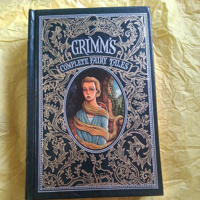 Grimm’s Complete Fairy Tales HB Book Classic Collection Brothers Grimm 2009