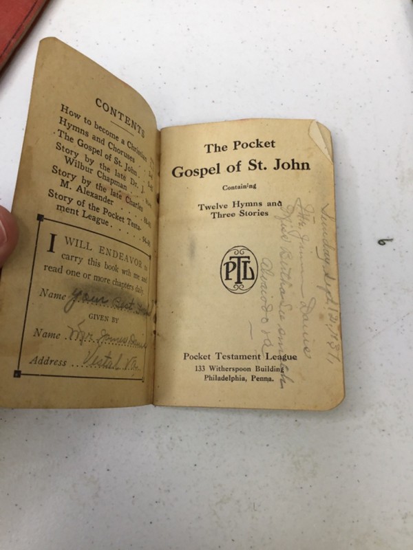 Lot of 3 Cloth Cover Religious Tiny Books + Job Relations Card. gallery