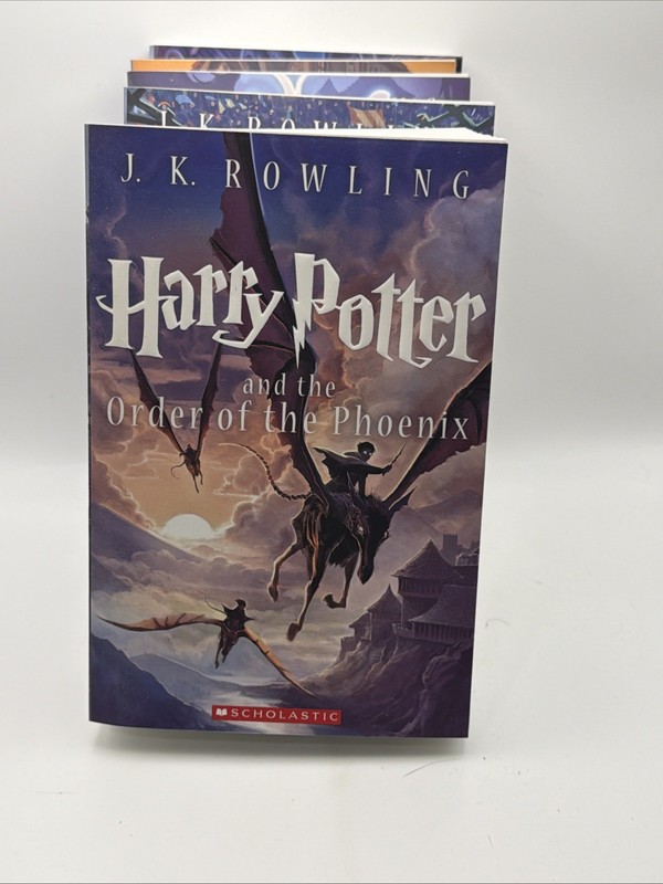 Slipcased J.K. Rowling Special Edition Harry Potter Softcover 7-Book Box Set gallery