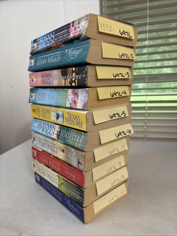 Lot of 10 - Susan Wiggs - Mass Paperback books - Free Shipping gallery
