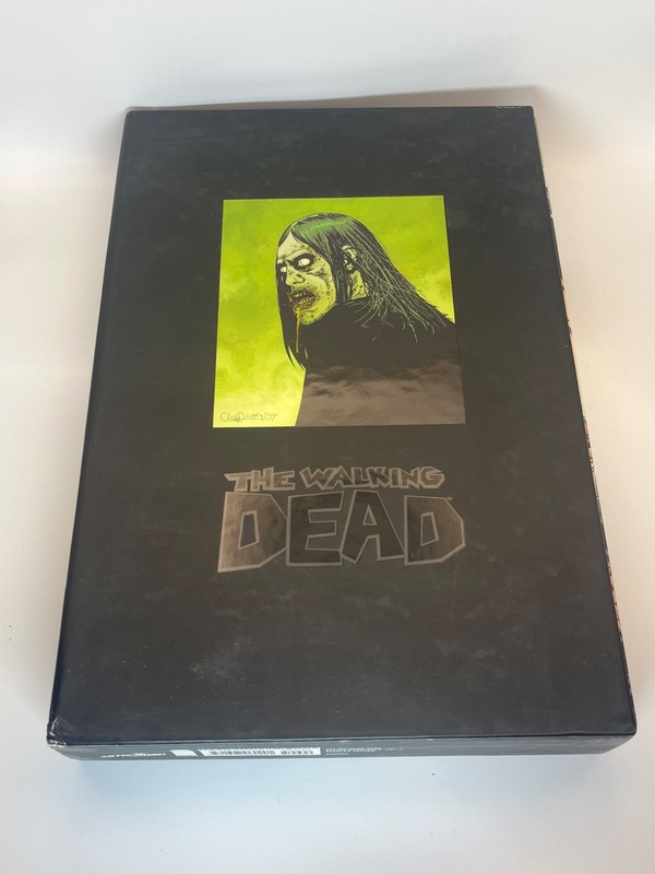 The Walking Dead Deluxe Hardcover, Vol. 2 w Slipcase [Hardcover] Kirkman, Adl…