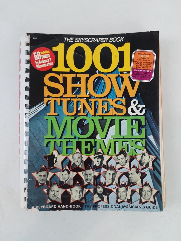 Skyscraper Book of 1001 Show Tunes & Movie Themes Broadway & Hollywood 696 Pages