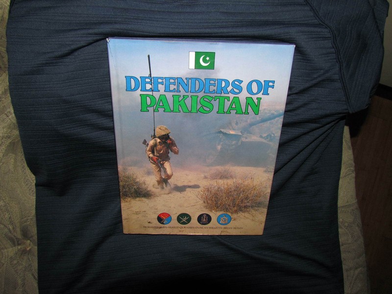 DEFENDERS OF PAKISTAN BY Amin, Mohamed