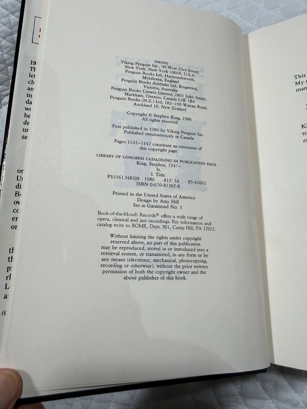 Stephen King It Hardcover DJ English Viking Penguin Inc. 1986 Horror Novel gallery