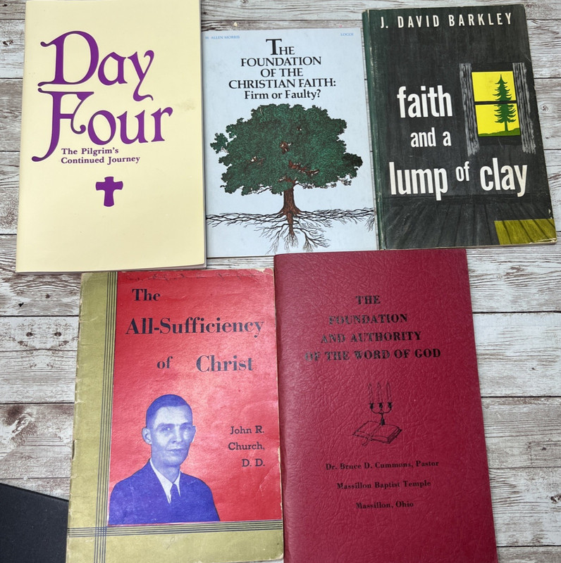 Lot of 36 Christian Bible Jesus Related Booklets/Pamplets Vintage 6lbs gallery