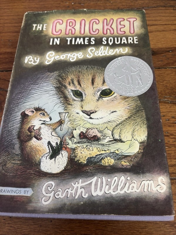 SCARCE SIGNED!! Cricket in Times Square by George Selden. VG+/VG+ 1st/later.