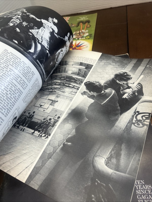 LOT OF 4 ISSUES Soviet Life Magazine 1971 Ukraine Russia GREAT CONDITION gallery