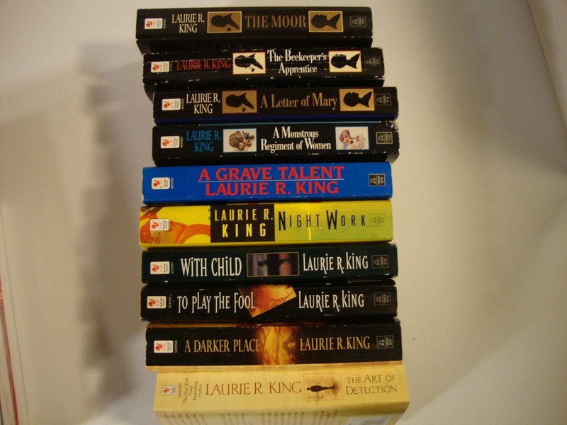 Lot of 10 Laurie R. King /MASS MARKET PAPERBACKS