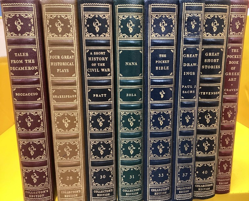 POCKET BOOKS COLLECTORS EDITION Lot of 29 gallery