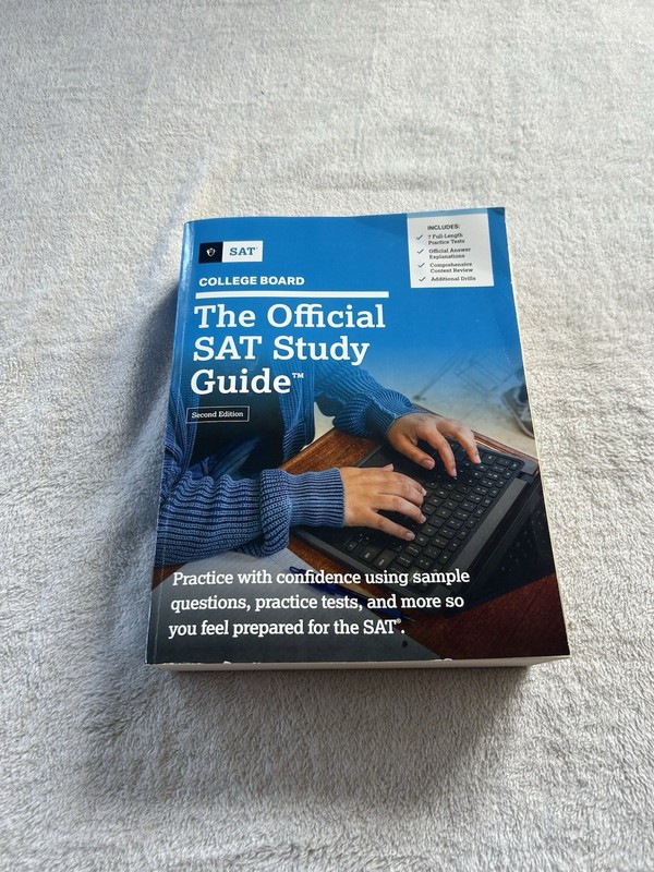 College Board SAT Study Guide Second Edition (2025)