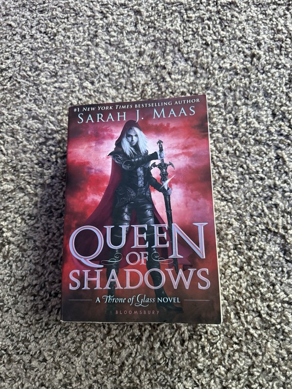 Queen of Shadows by Sarah J. Maas (2016, Trade Paperback)