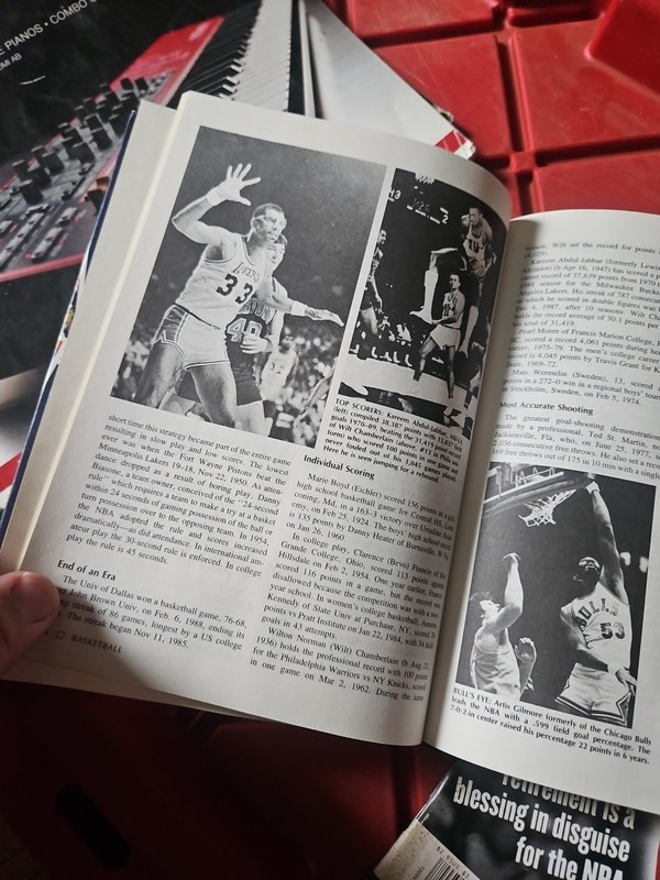 1990s Guinness Sports Record Book gallery