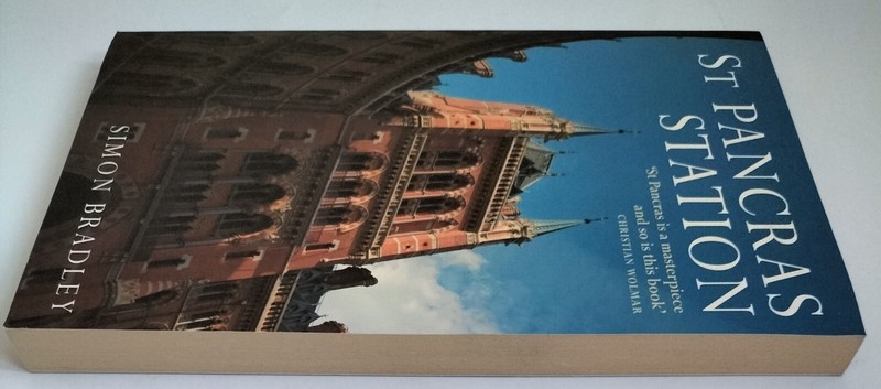 ST Pancras Station Simon Bradley 2007 1st Paperback Profile Books Ltd gallery
