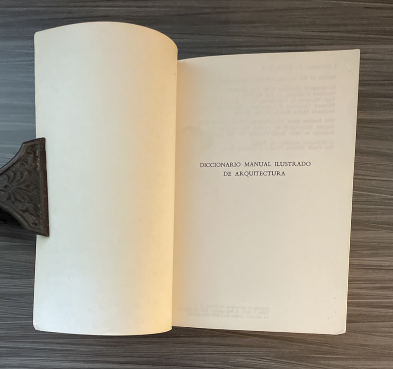 1st Ed. Diccionario Manual Ilustrado De Arquitectura, D. Ware, B. Beatty, 1981 gallery