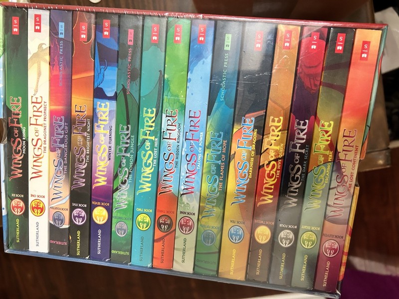 Wings of Fire 16 Book Set Books 1-15 New and Sealed gallery