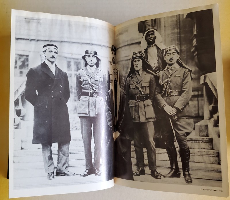 VINTAGE BOOK - "THE SECRET LIVES OF LAWRENCE OF ARABIA" BY PHILLIP KNIGHTLY 1970 gallery